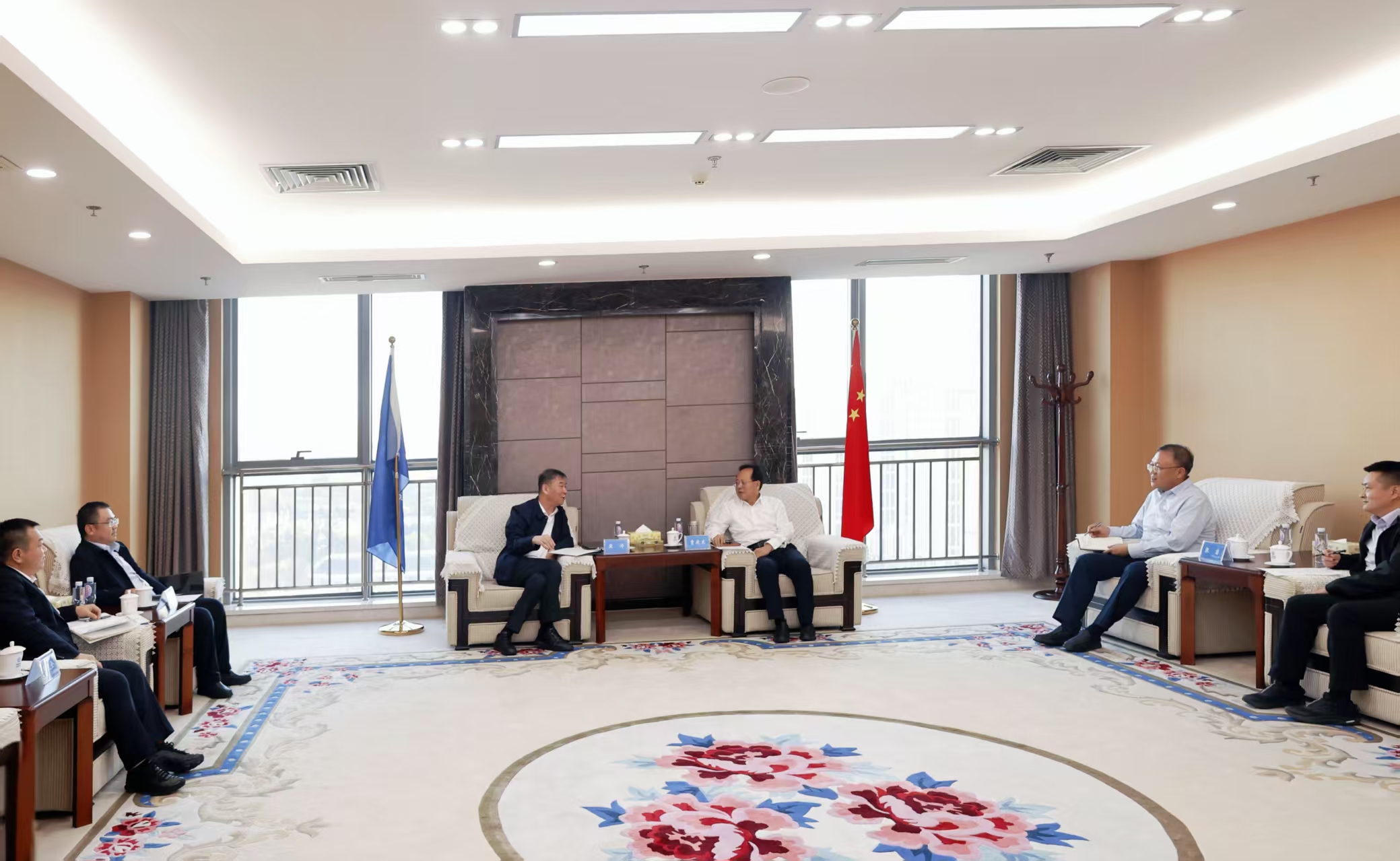 1760924260491050255.jpg auto